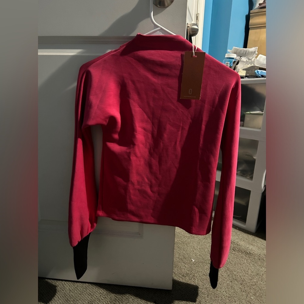 Olivvi pink mockneck Size XS NWT